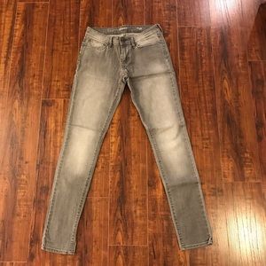 Brand new pair of Levi’s jeans in gray wash